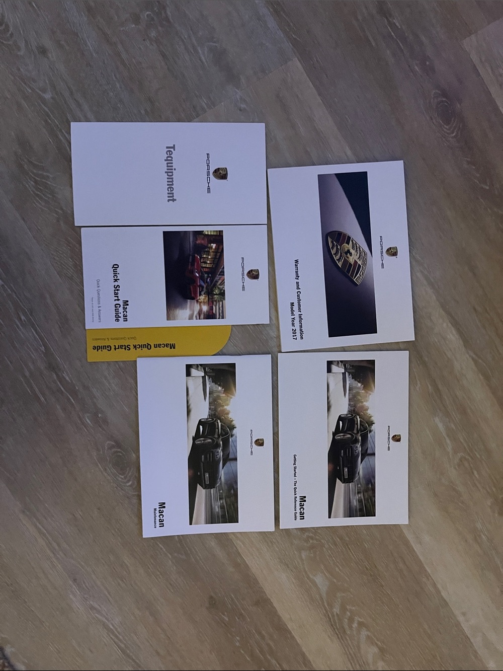 Porsche  Macan customer information, quick reference, maintenance guide Manuals